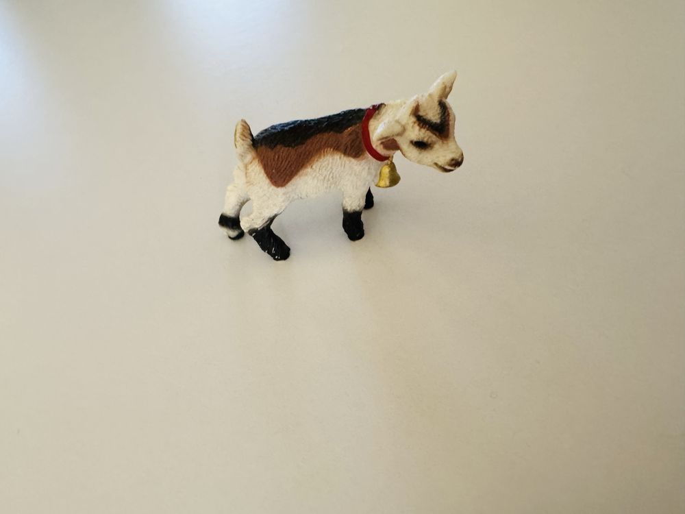 фірмові колекційні фігурки Schleich