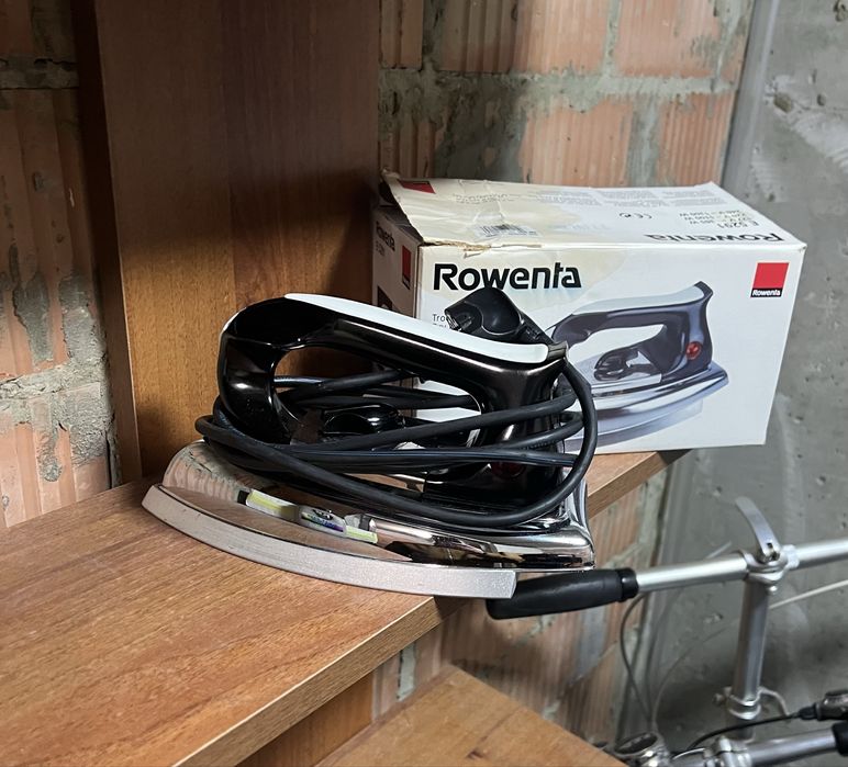 Вінтажна суха праска Rowenta e 5291