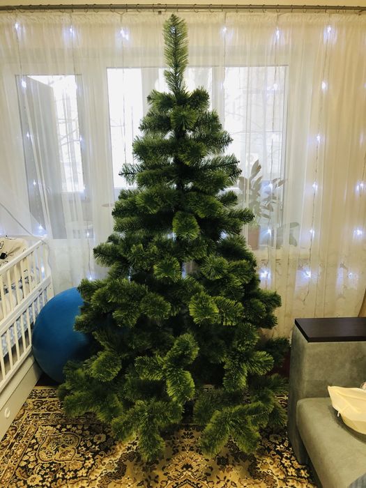 Елка искуственная , сосна