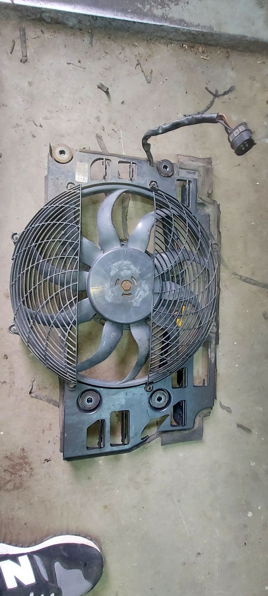 Вентилятор кондиционера крыльчатка вискомуфтра м57 м52 е39 е46