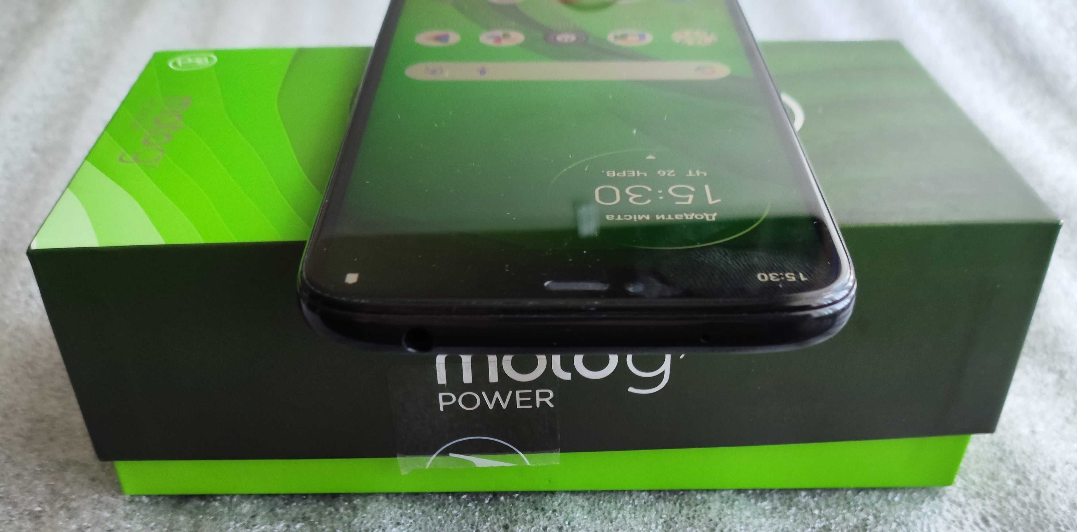 Продам смартфон Motorola Moto G7 Power 4/64 Gb.