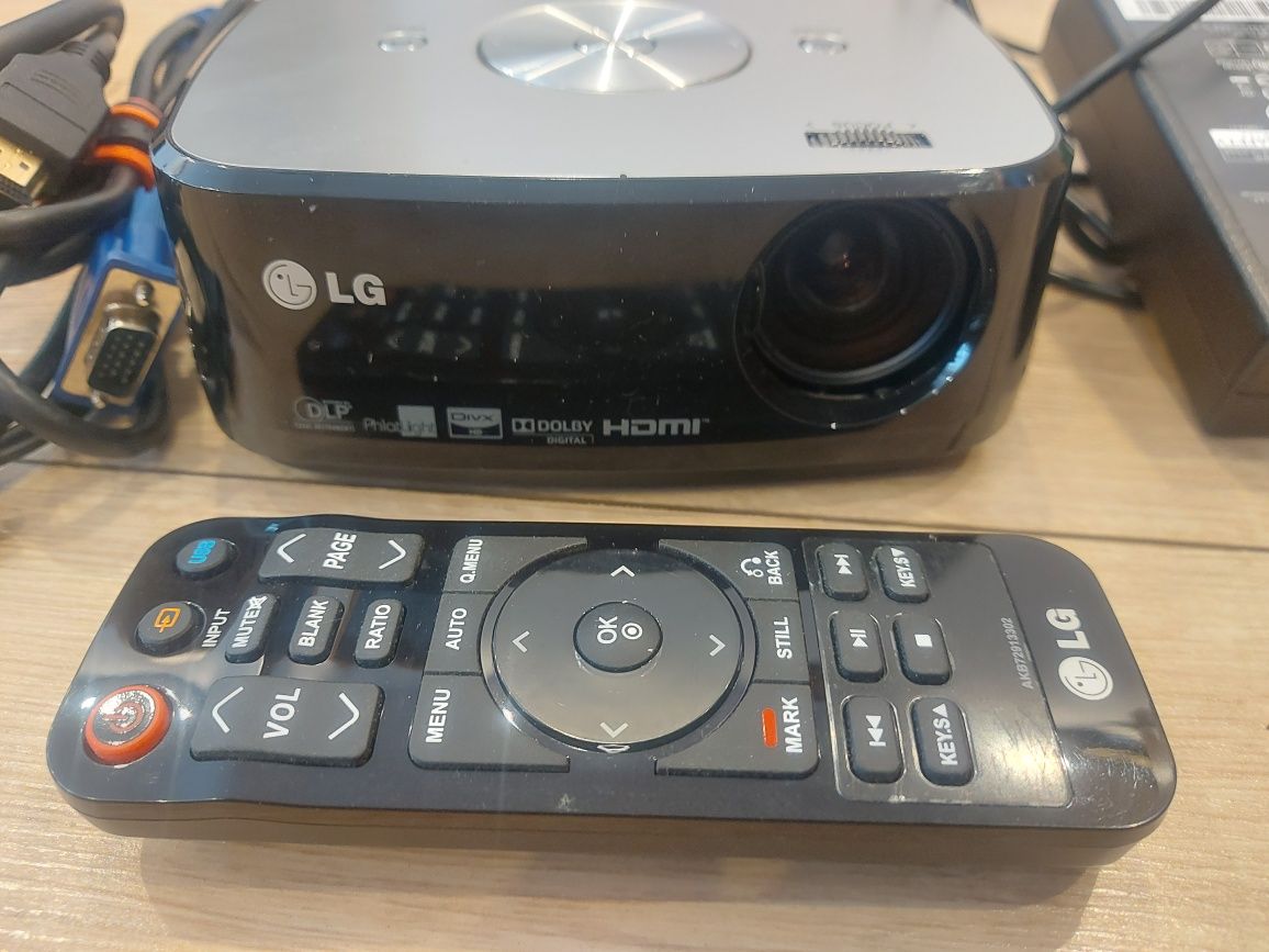 Projektor LG- HX 300G