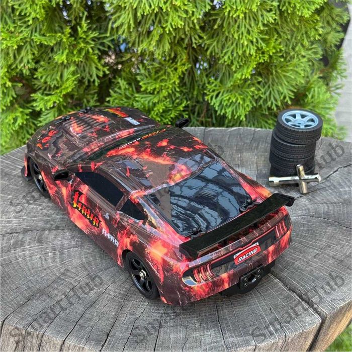 Дрифт машинка с дымом Ford Mustang Volcano на радиоуправлении Мустанг