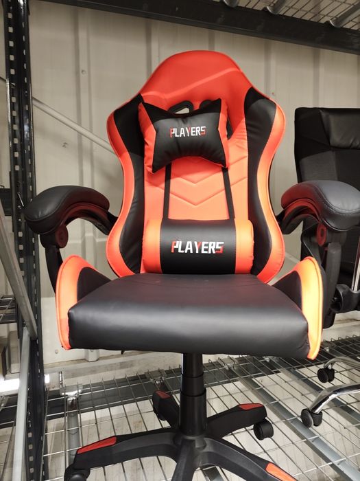 Cadeira  gamer  vermelha e preta