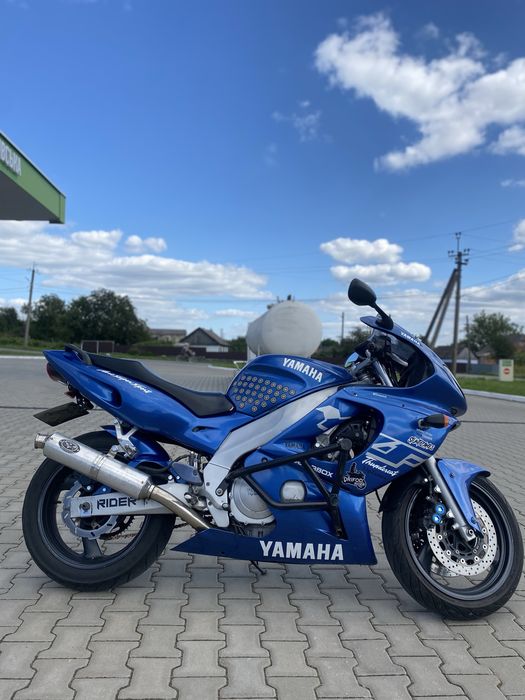 Yamaxa YZF600R з переформленням в гарноу стані