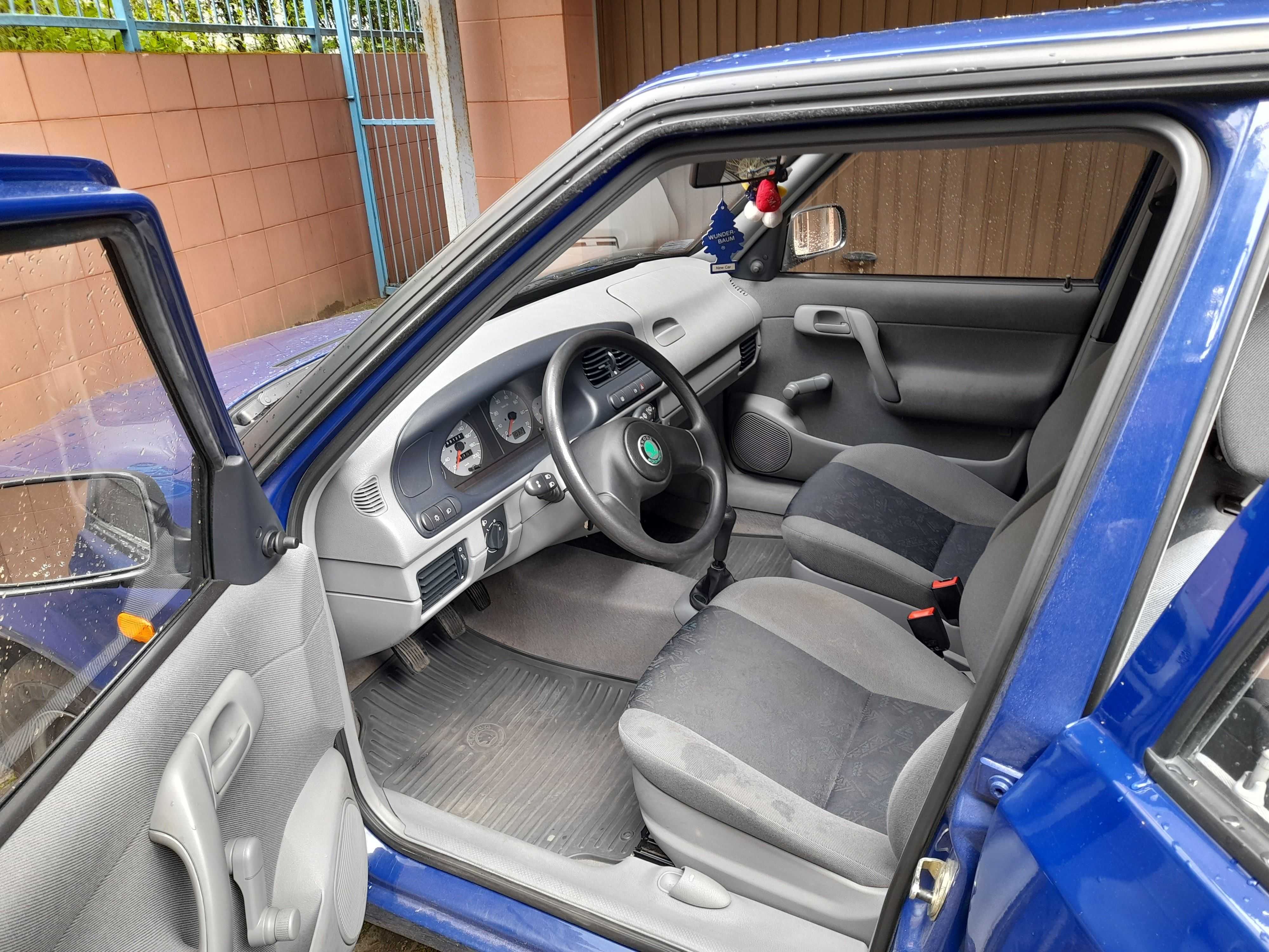 Sprzedam z kolekcji Skoda Felicia '2001 Modra 1.3 benzyna 68km Piękna!