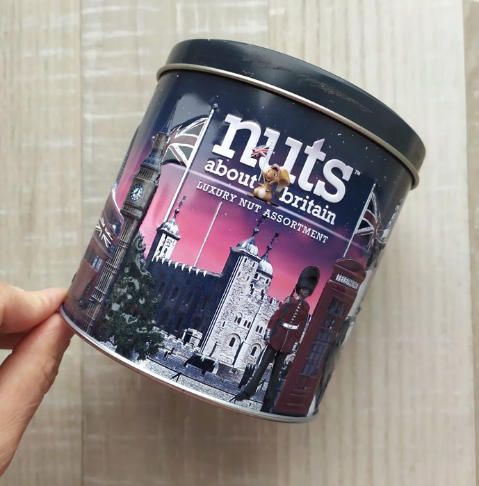 металева банка для зберігання, контейнер