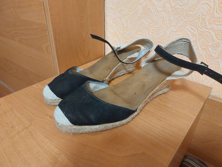 жіночі чорні туфлі / жіноче взуття / босоніжки на літо розмір 39