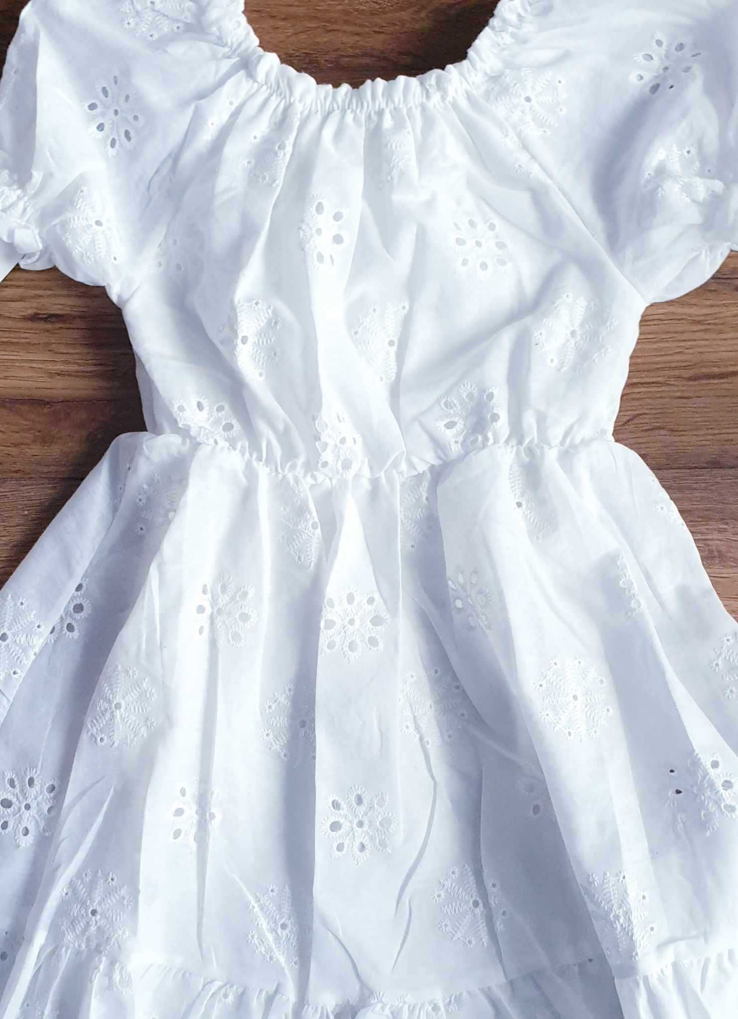 Nowa biała sukienka boho haftowana 116 cm