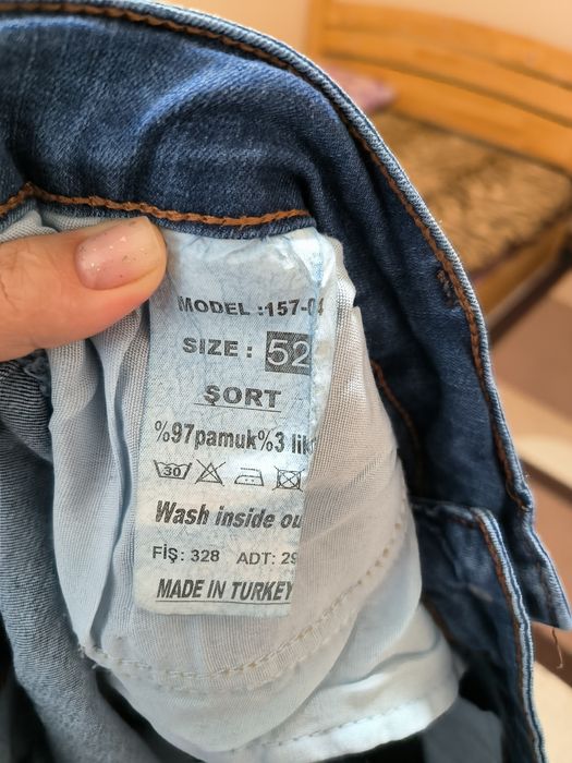 Шорти джинсові подовжені 52 розмір