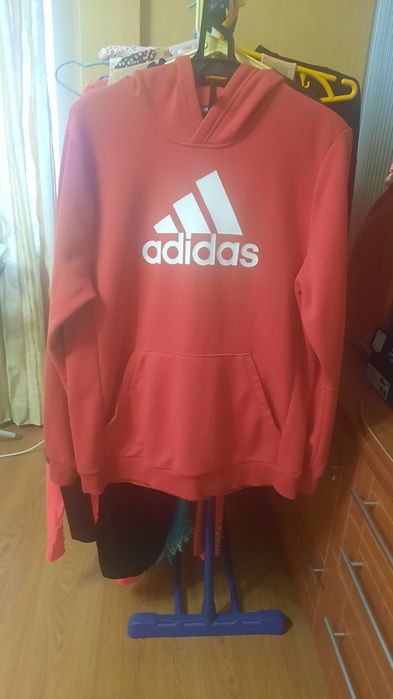 Продам спортивний реглан