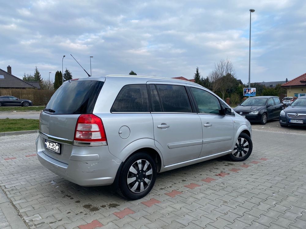 Opel Zafira 1.6benzyna + gaz 2008r