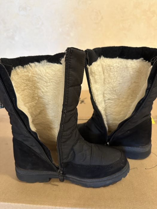 Продам теплі дитячі зимові сапоги на хутрі