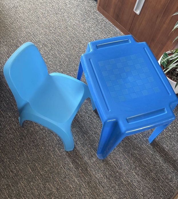 Stolik dziecięcy krzesło