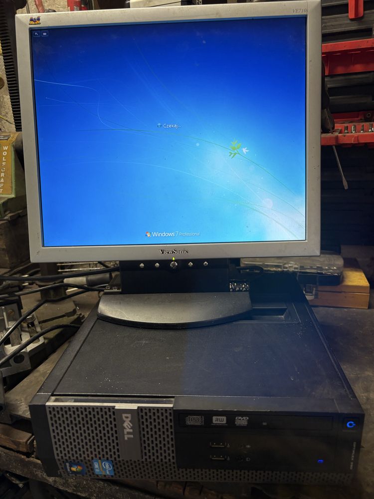 Sprawny komputer Dell z monitorem