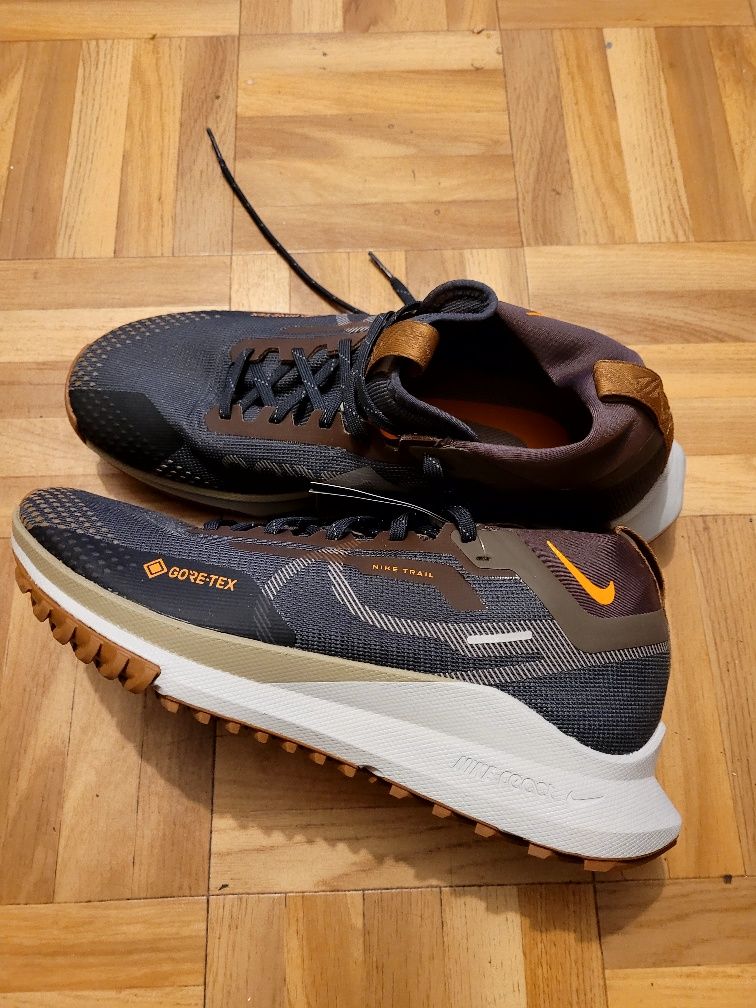 Кроссовки NIKE PEGASUS TRAIL 4 GTX  нові