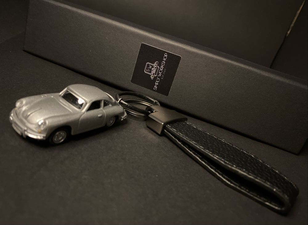 Brelok breloczek Porsche 356 Hongwell 1:72 skóra metal prezent