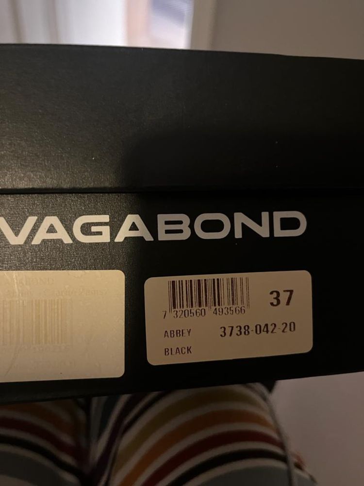 Buty Vagabond 37 Abbey czarne czółenka botki bez palców zamszowe