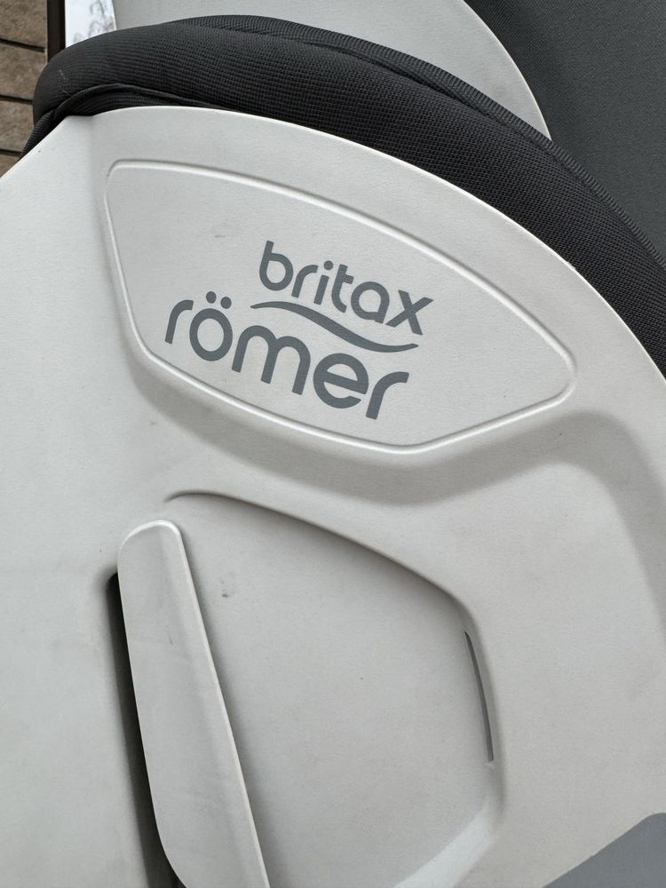 Britax romer advancefix дитяче крісло