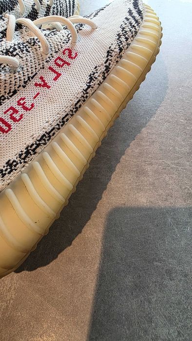 Yeezy Boost 350 V2 "Zebra" 46