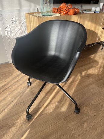 Krzesło biurowe obrotowe czarne