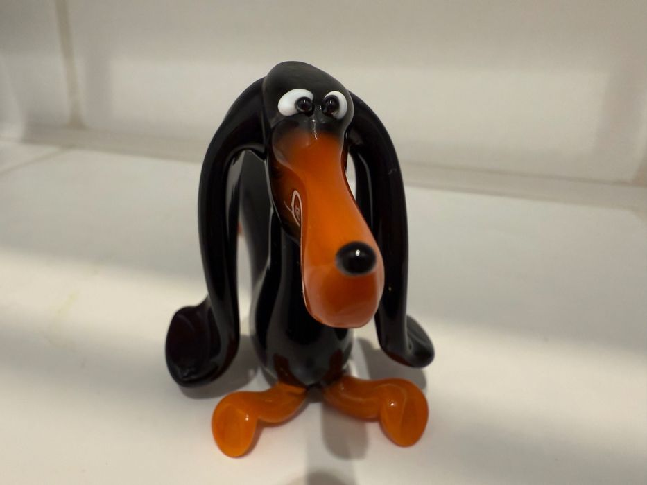 Jamnik figurka ze szkła