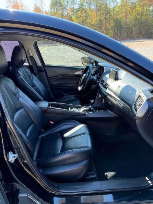 Mazda 3 Touring      2018