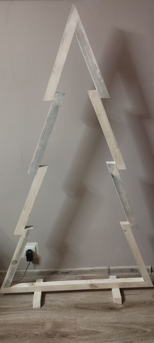 Drewniana choinka 175 cm x 105cm