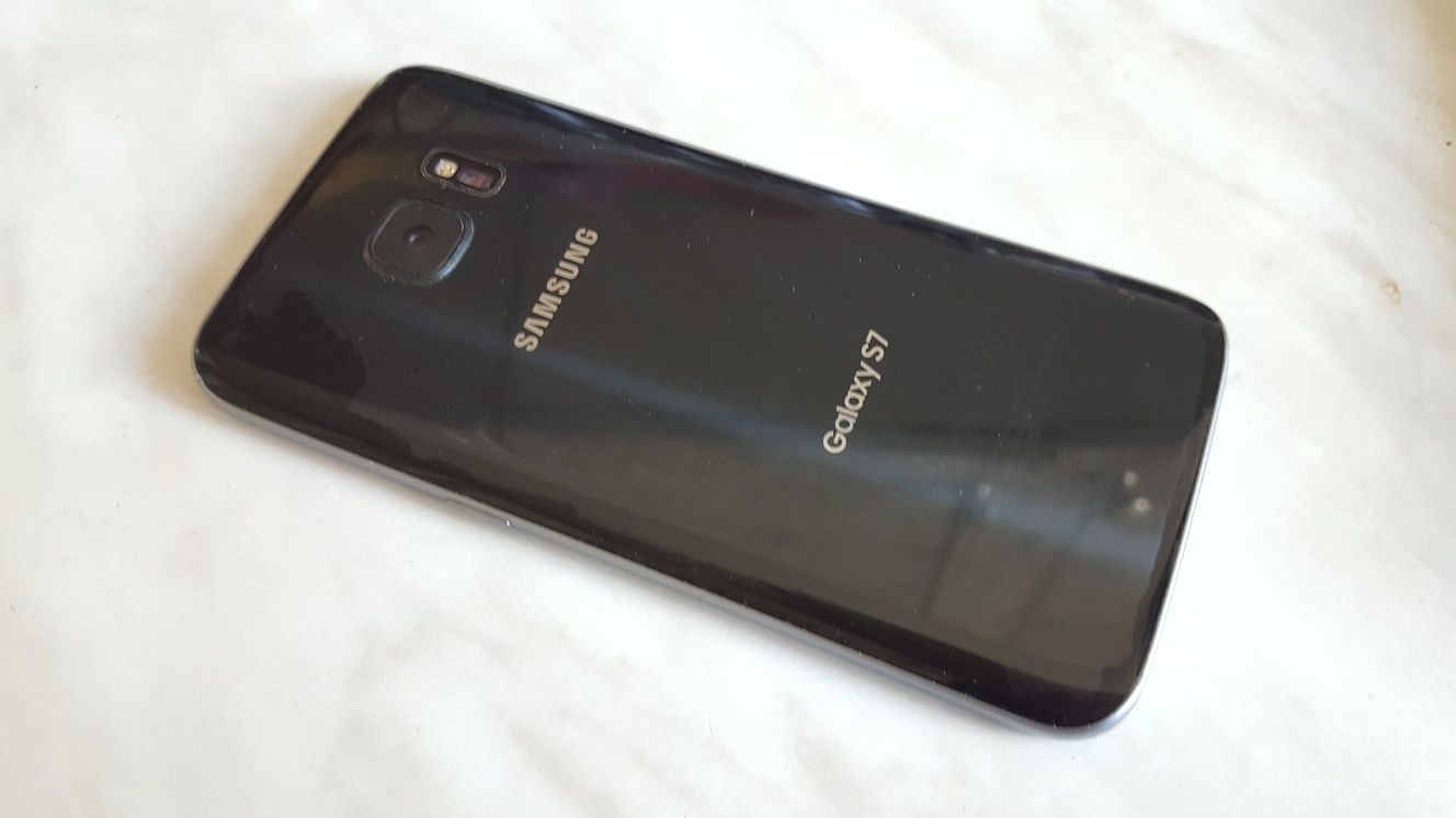 Samsung Galaxy s7 4/32 пам'яті.