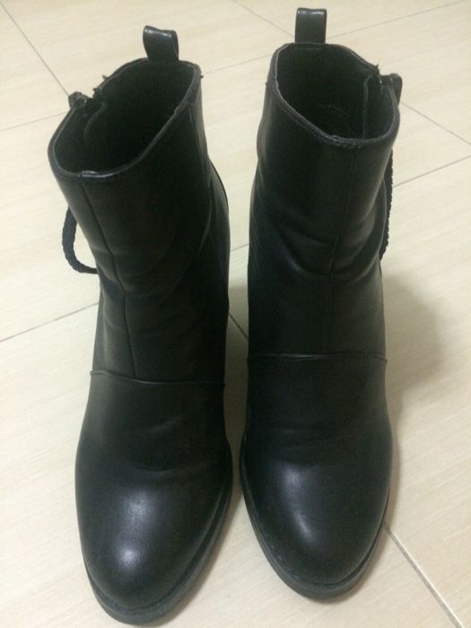 Botins pretos 36