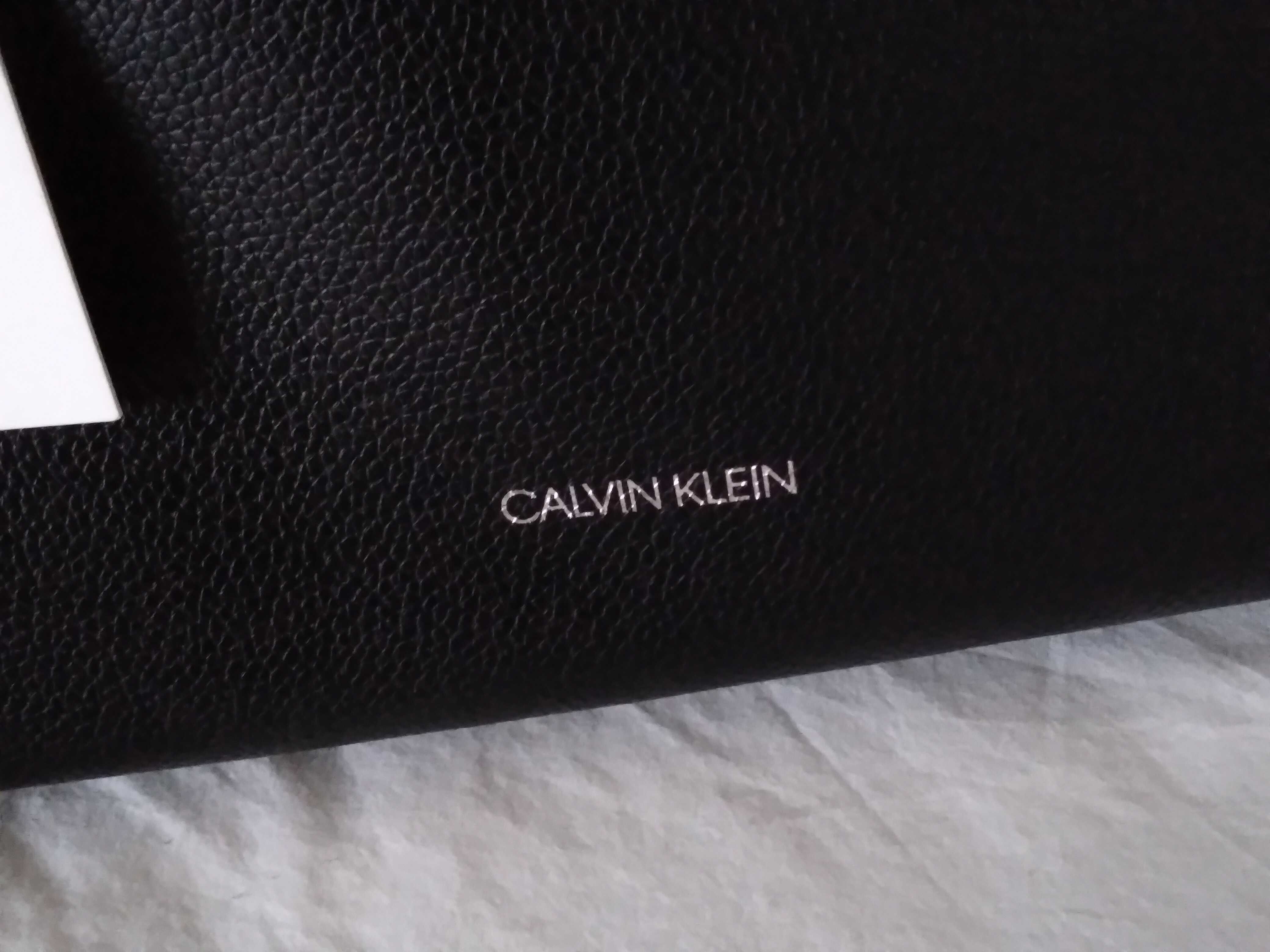 Torba na ramie damska Calvin Klein czarna
