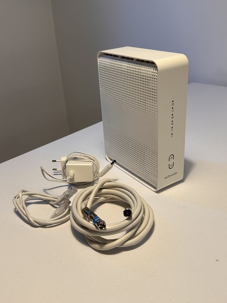 Modem kablowy TECHNICOLOR CGA2121