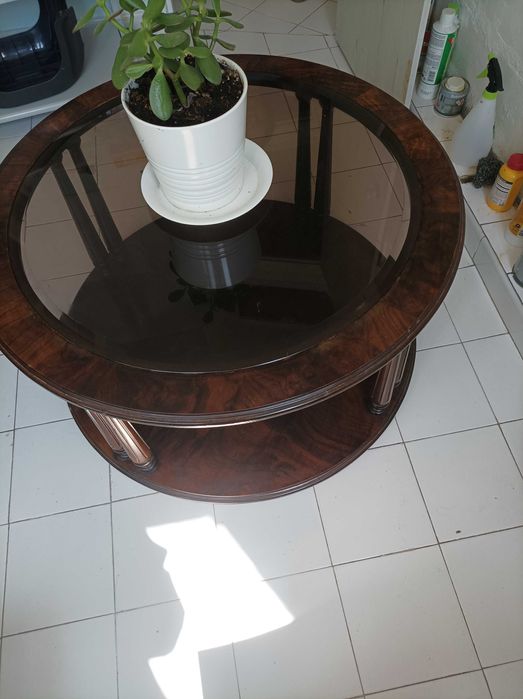 Mesa de Sala, base em madeira e topo em vidro