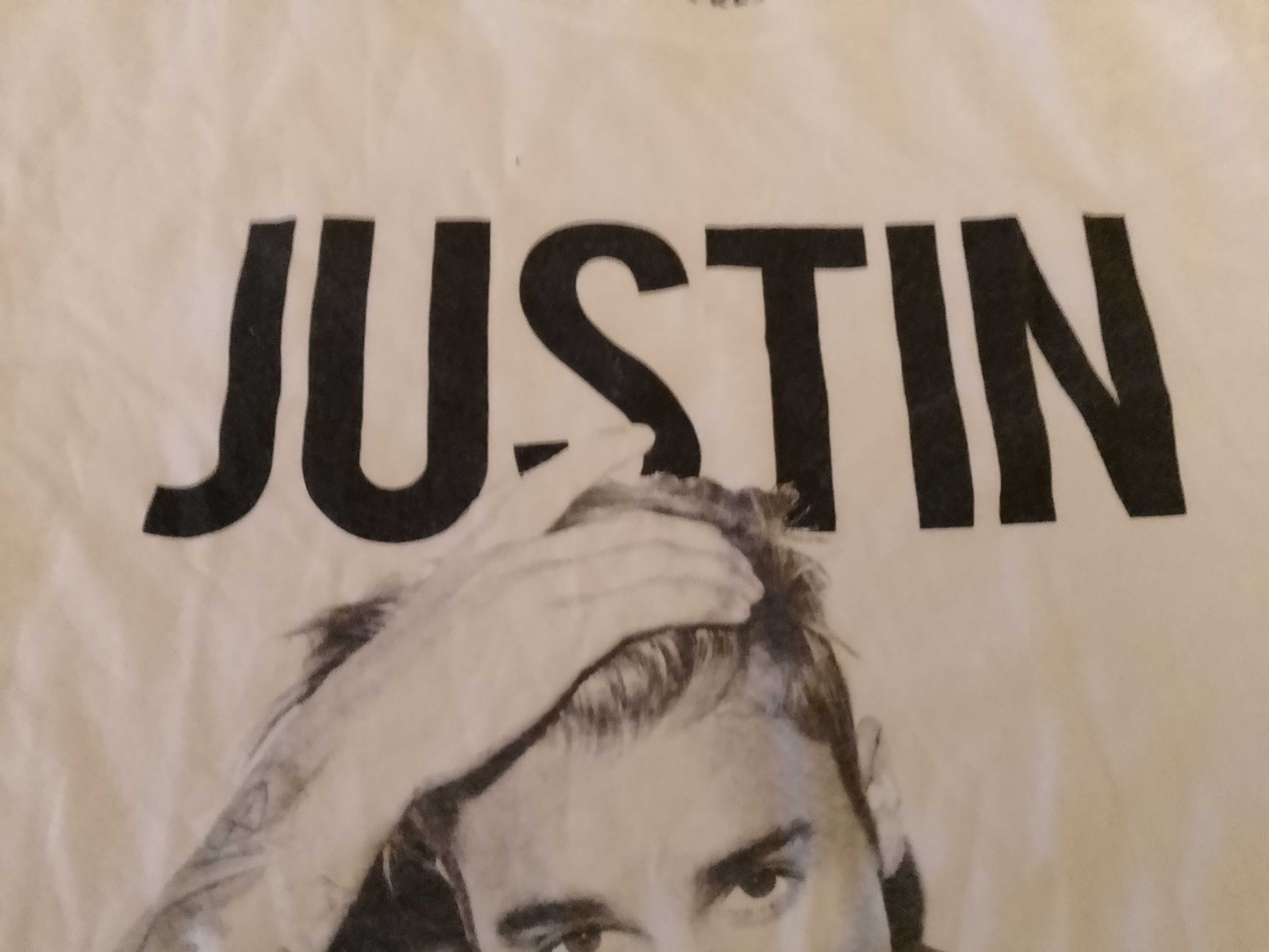 Gosta do Justin ou detesta?T-Shirt-Pull&Bear-tamanho5-4E-Bone2EDesde2E