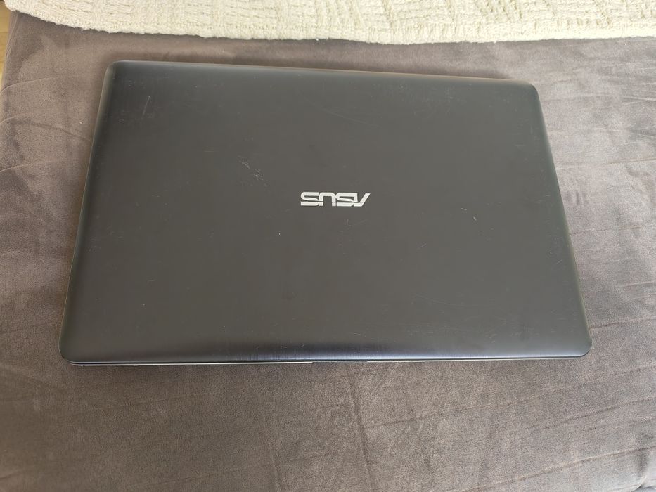 Laptop Asus uszkodzony
