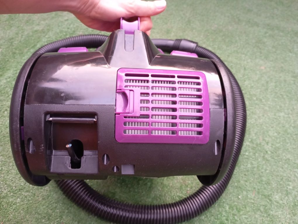 Odkurzacz bezworkowy SATURN Vacum Cleaner 700W, ST-VC0256EU ucięty kab
