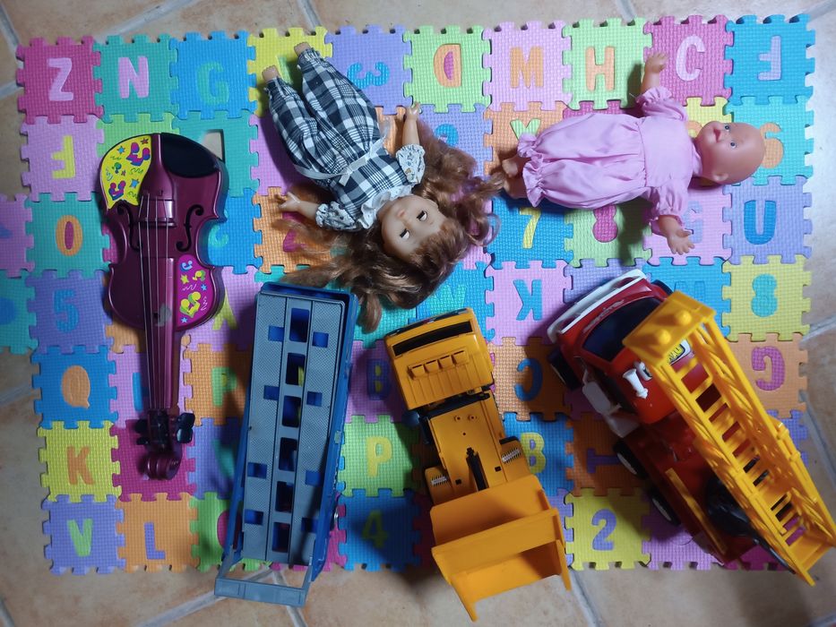 Brinquedos variados