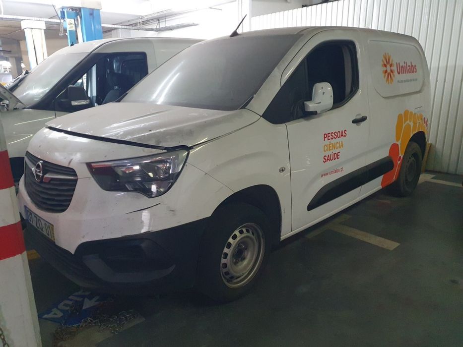 Opel Combo 1.5 Cdti dezembro 2019 3 lugares