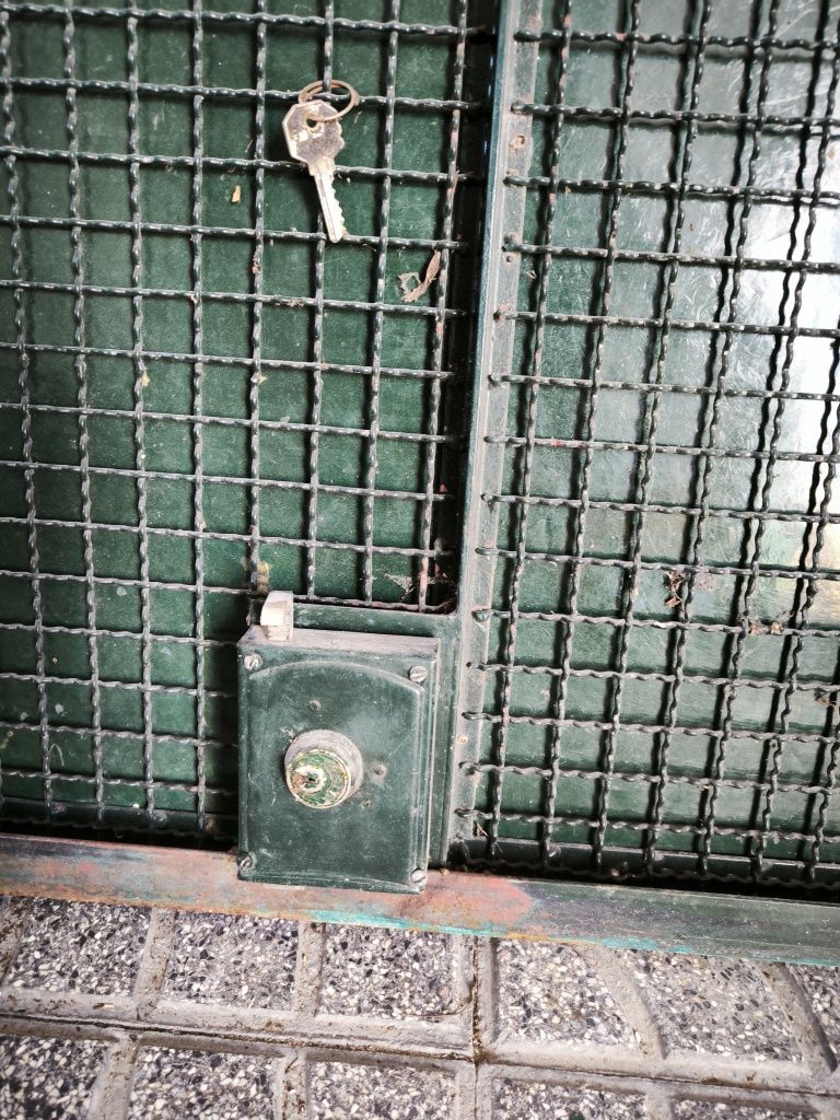 Porta em ferro chapeada
