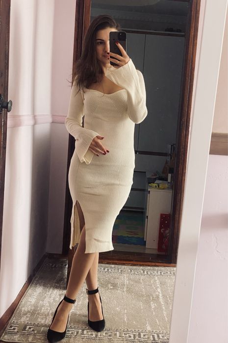 Сукня весняна жіноча