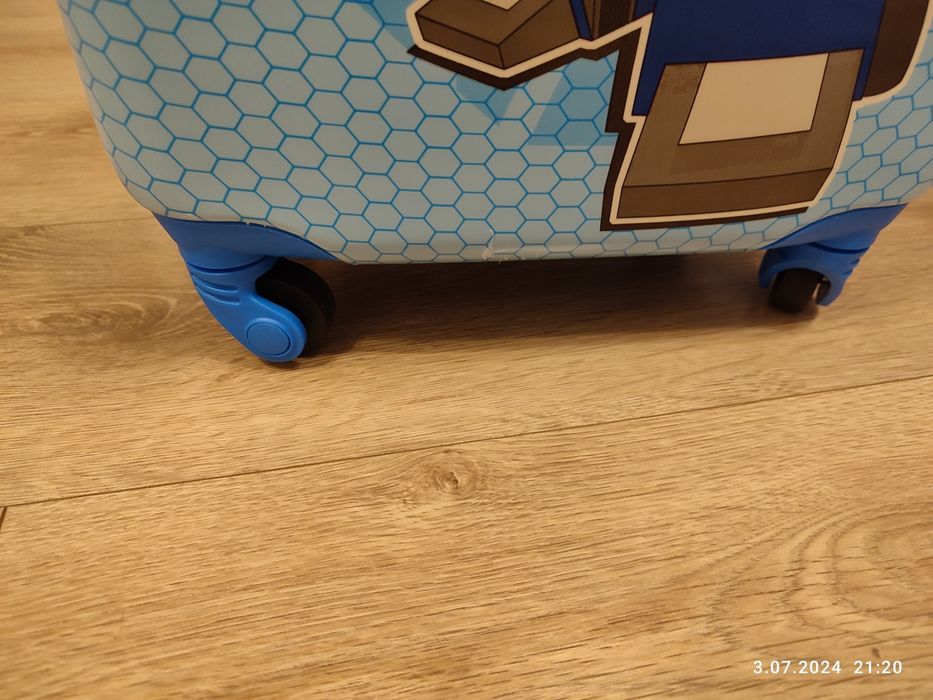 Nowa walizka podróżna dla dziecka Robot