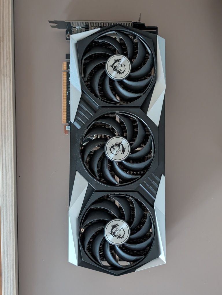 MSI RX 6750 XTGaming Trio 12GB jak 6700 / 6800
