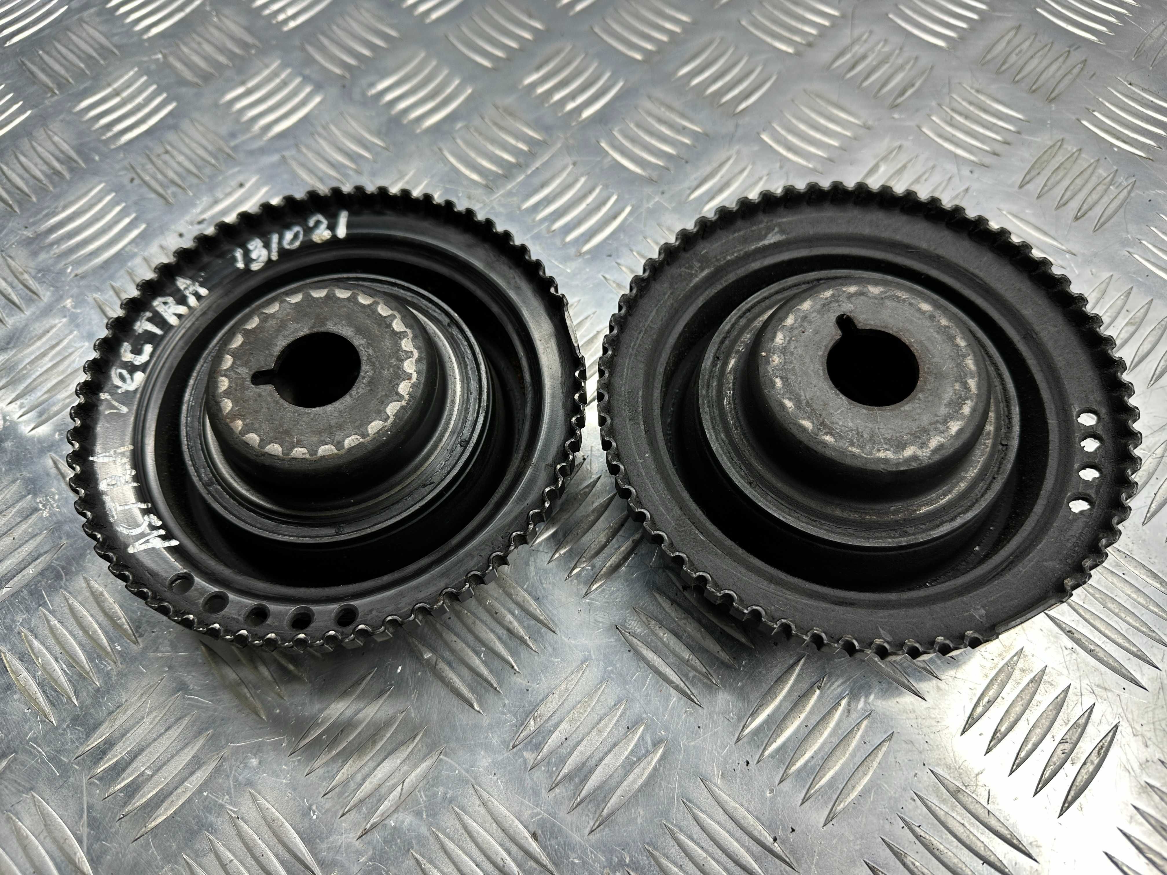 Шкив коленвала OPEL VECTRA B 98-02 1.8 16V X18XE1  09129210