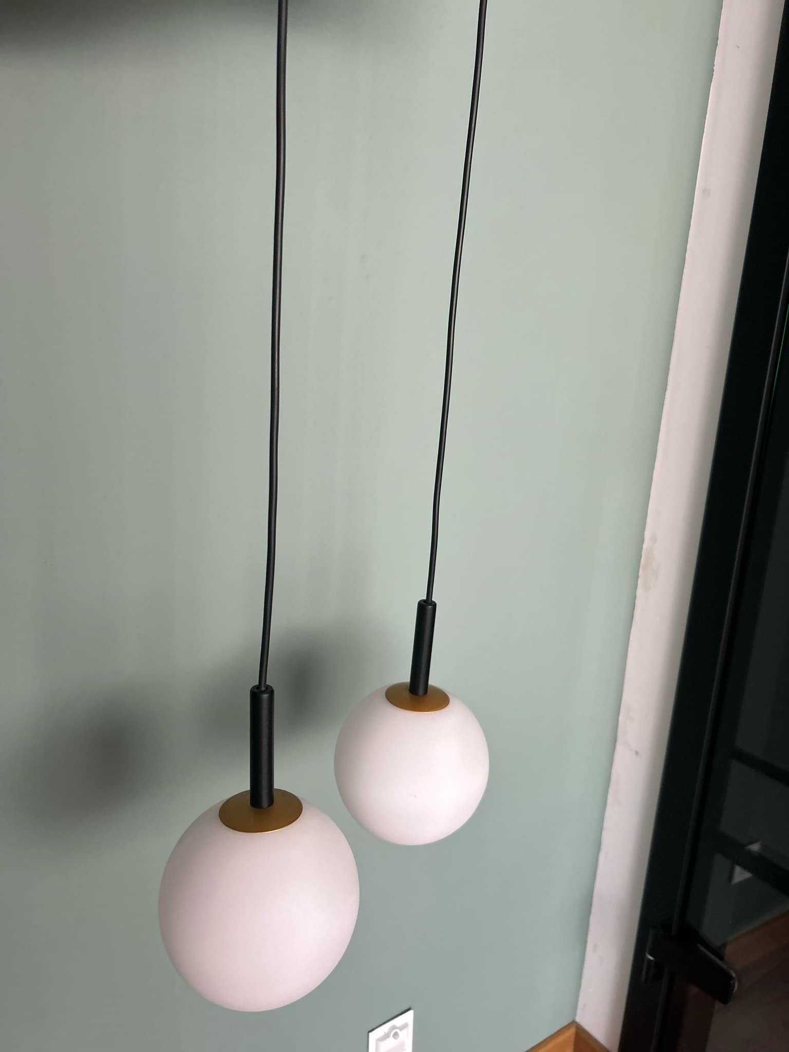 Dwie lampy wiszące