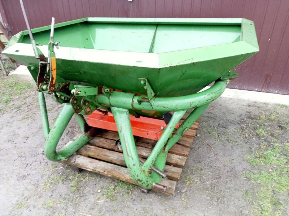 Rozsiewacz nawozów Amazone 603