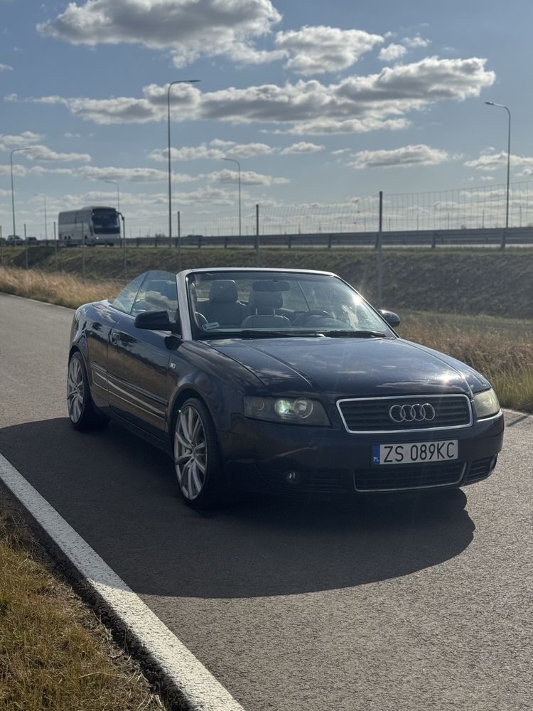 Audi A4 Cabriolet 2.4 V6 Automat | Skóra | R19 Felgi