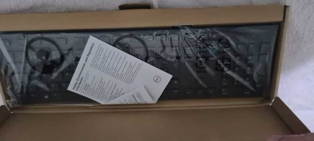 Teclado Dell KB216 com fios USB, Novo.