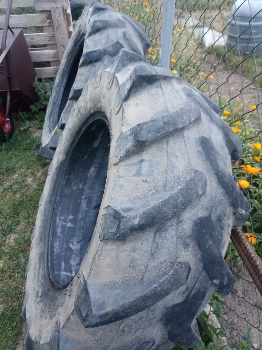 Opony 360/70/R24