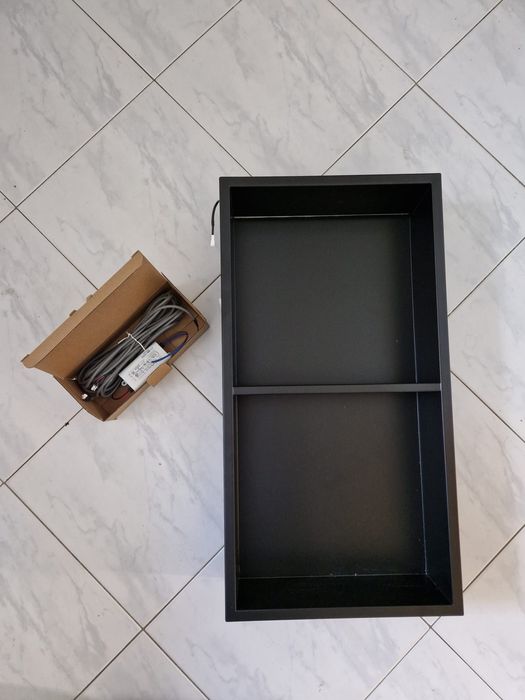 Bernkot wnęka prysznicowa LED 60×30 cm – czarna, stal nierdzewna, 2 pó