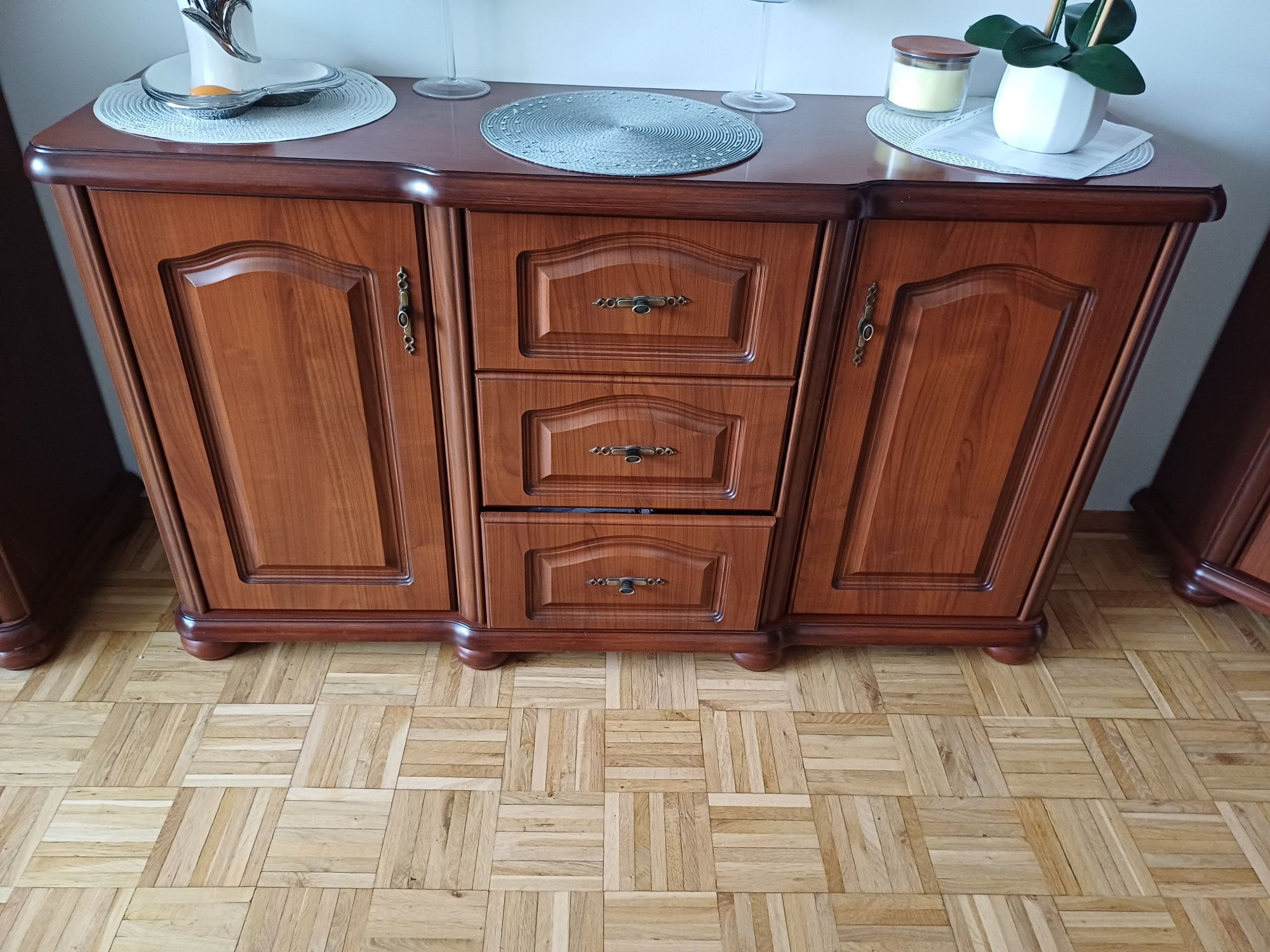 Meble pokojowe używane